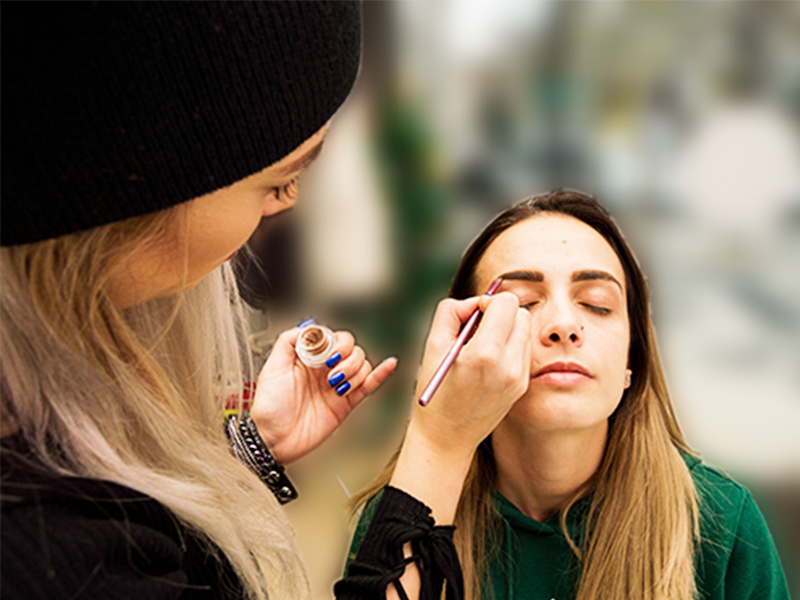 Make-up 3
